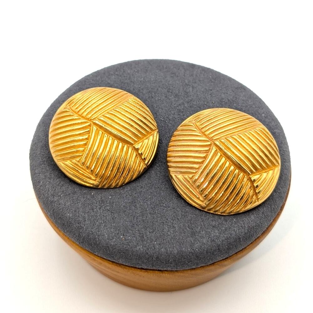 Vintage Chunky Round Basket Weave Design Clip On Earrings